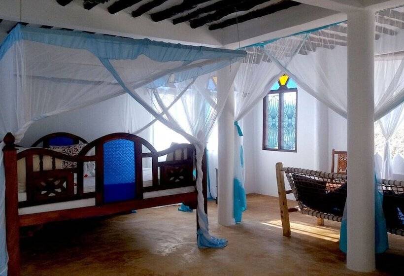 בית מלון כפרי Laguna Palace Michamvi Kae