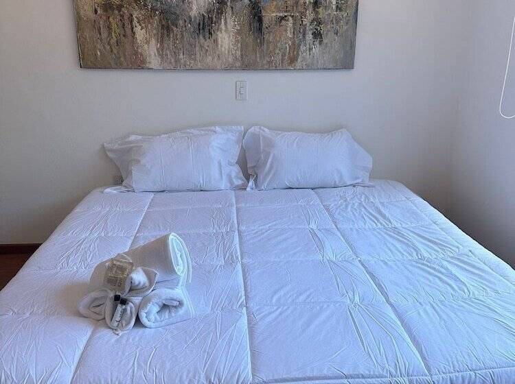 Отель Loma Encantada