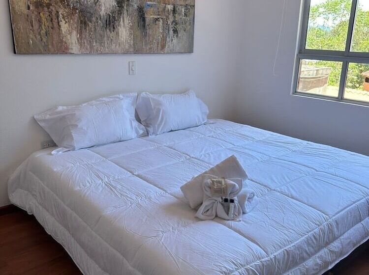 Отель Loma Encantada