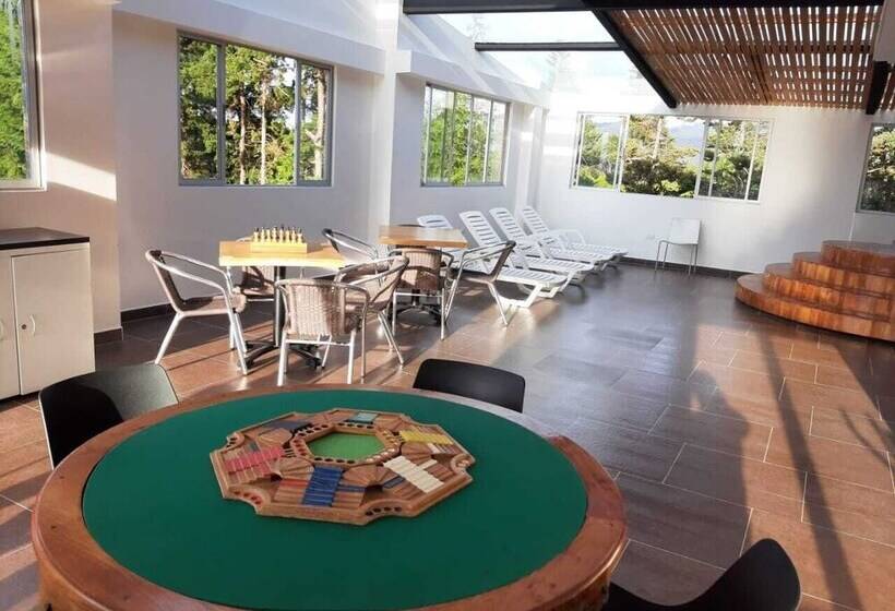 Отель Loma Encantada