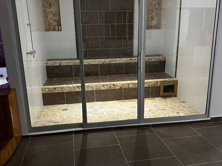 Отель Loma Encantada