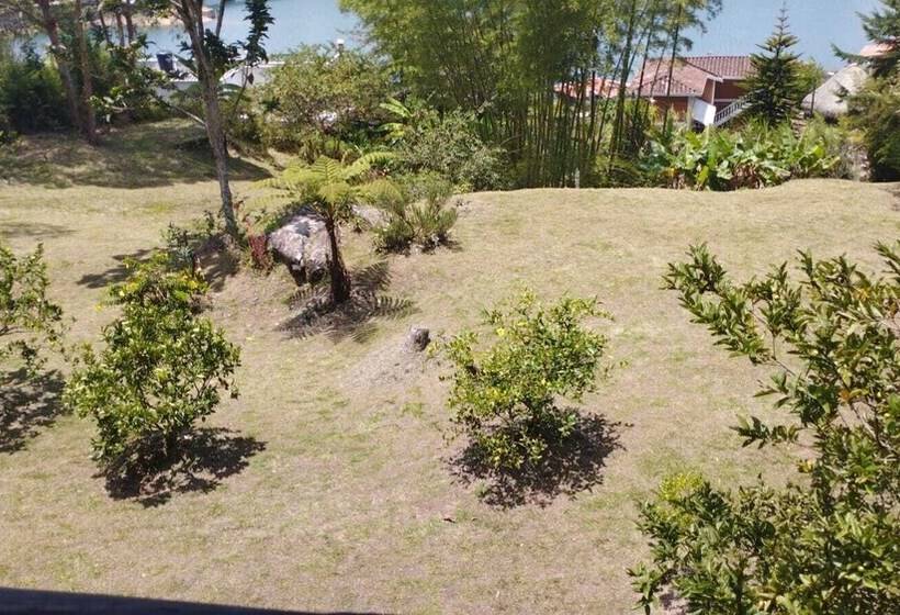 Отель Loma Encantada