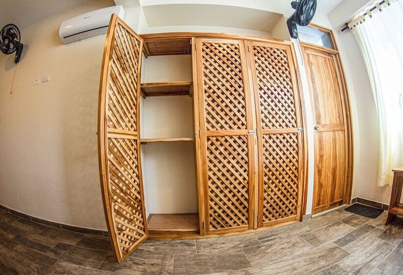 فندق Merakai Hostel Rincon Del Mar