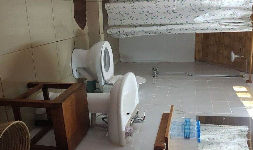 Отель Meru Mbega Lodge