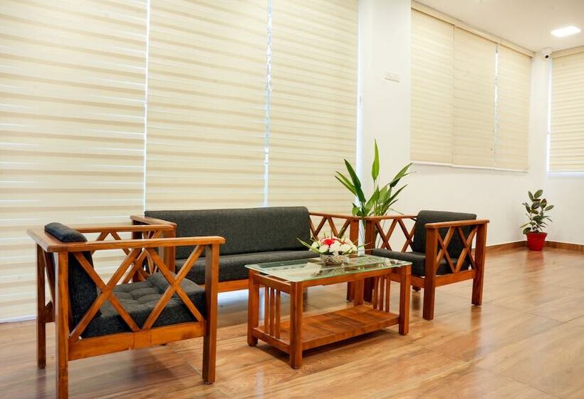 Отель Misty Range Resorts