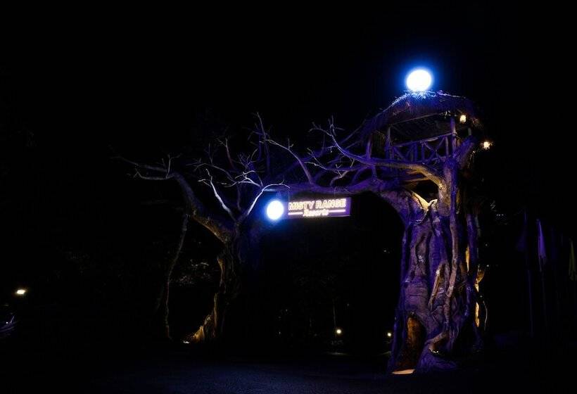 Отель Misty Range Resorts