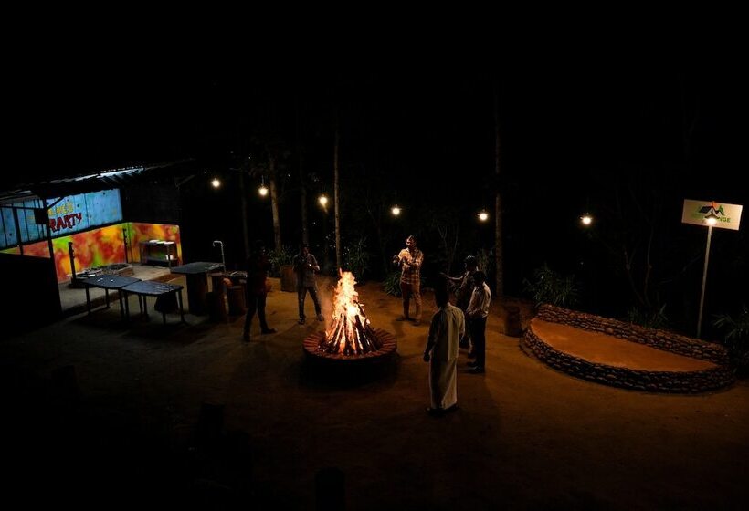 Отель Misty Range Resorts