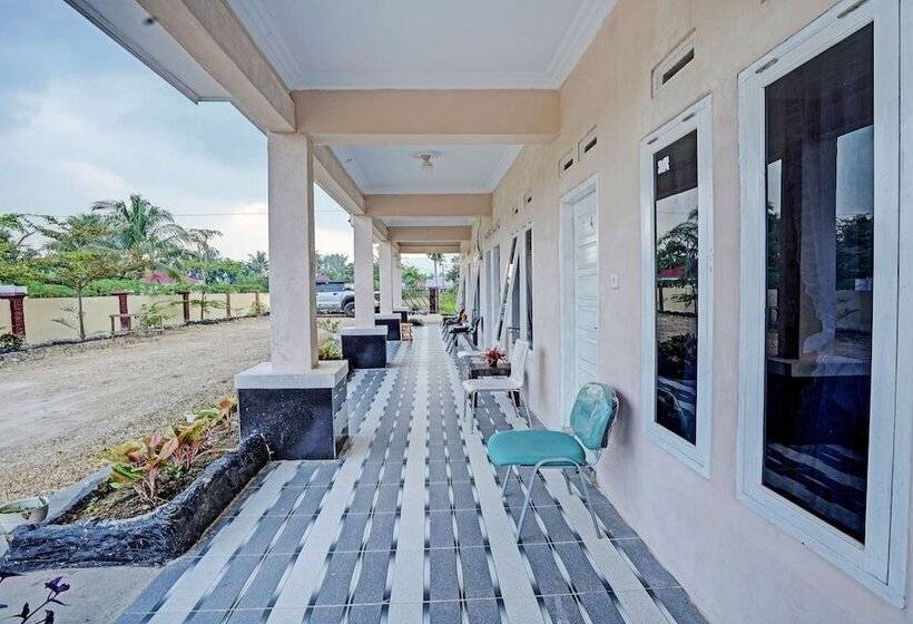 Отель Mutiara Homestay Syariah By Oyo