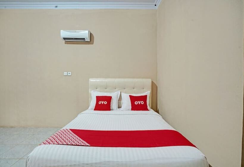 Отель Mutiara Homestay Syariah By Oyo