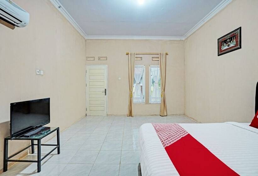 Отель Mutiara Homestay Syariah By Oyo