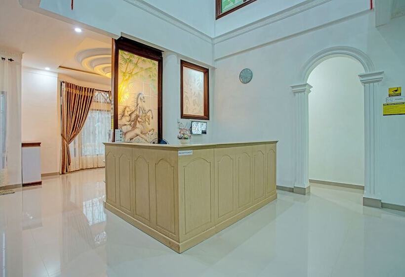 호텔 Capital O 92990 Nena Kostel Syariah