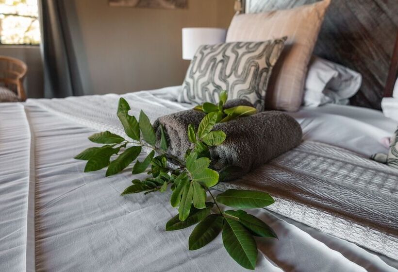 Отель Nsala Wilderness Camp