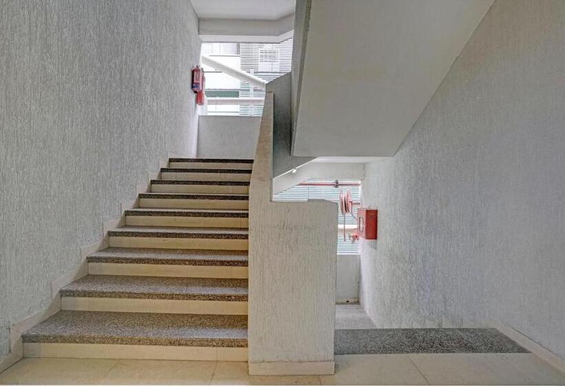 فندق Oyo Flagship The Crown