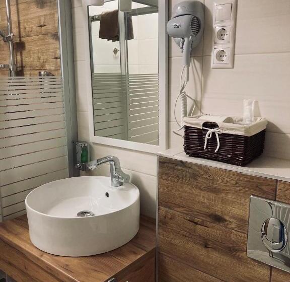 فندق Panzió Route 87