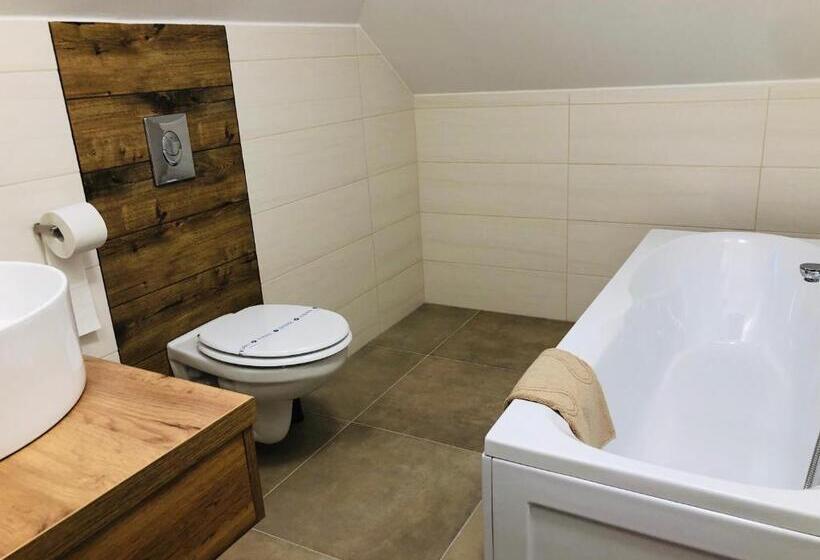 فندق Panzió Route 87