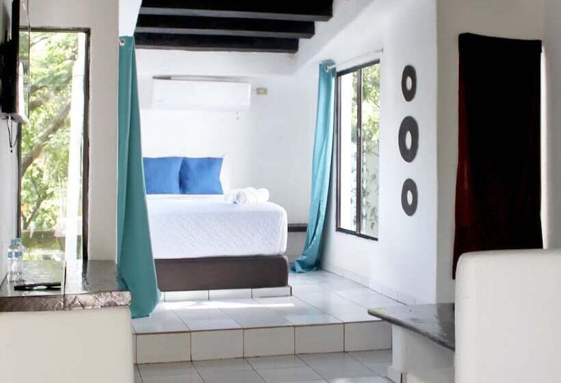 فندق Papaya Surf Garden