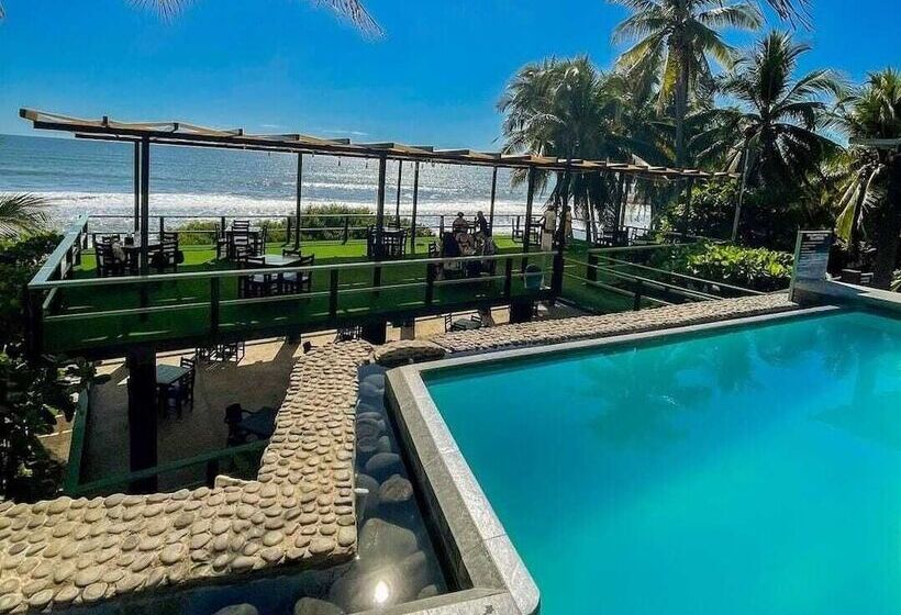 فندق Papaya Surf Garden