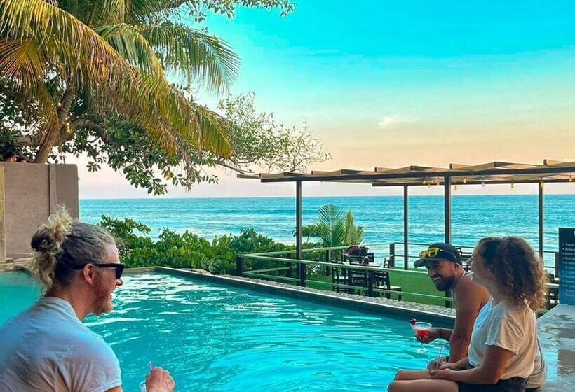 فندق Papaya Surf Garden