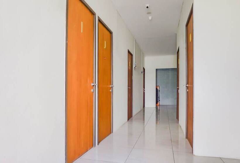 酒店 Pendowo Limo By Oyo