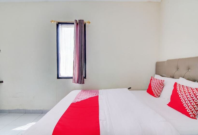 호텔 Raya Guest House Syariah By Oyo