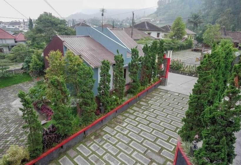 Отель Red Chilies Hill