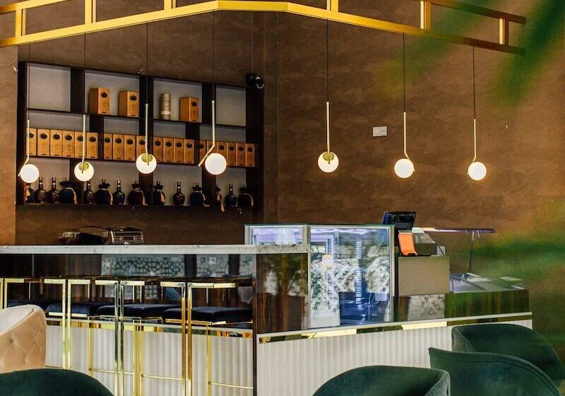 هتل Riva Hill Resort