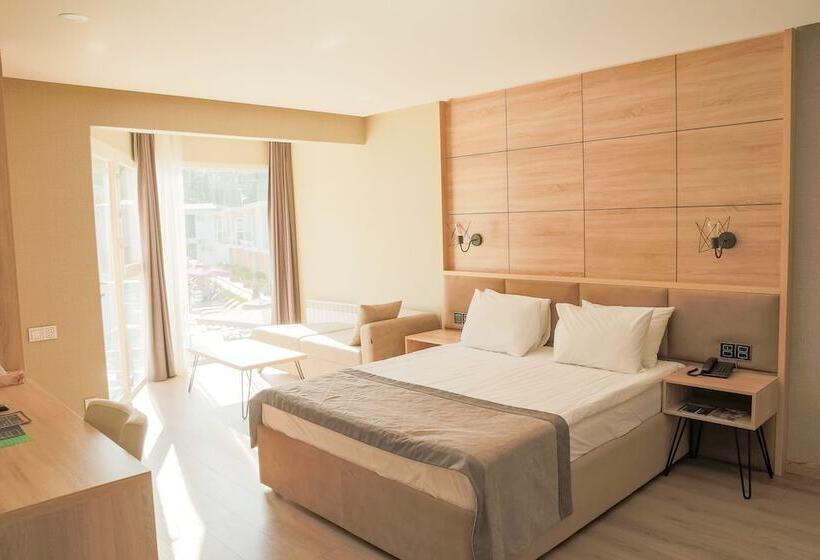 هتل Riva Hill Resort