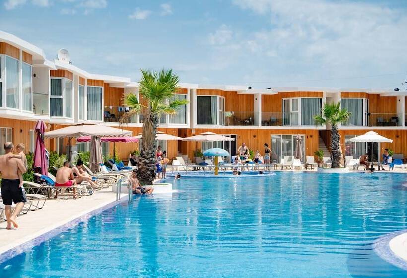 هتل Riva Hill Resort