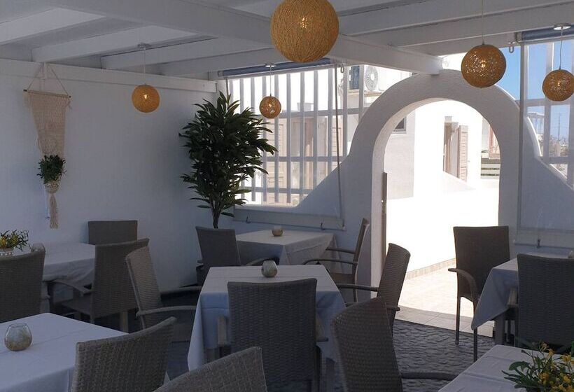 Отель Sagma Central Rooms