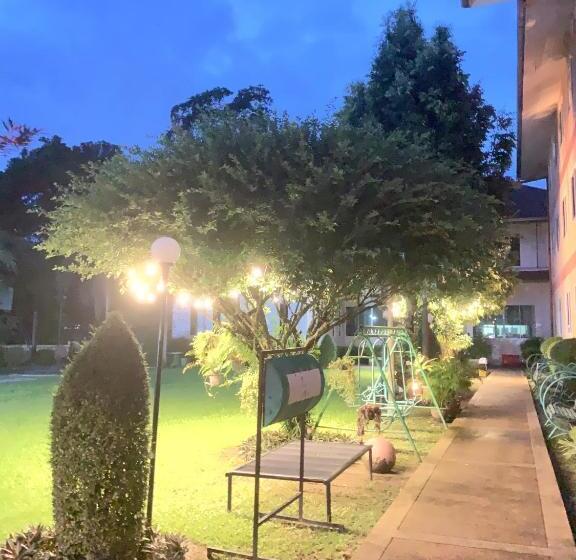 ホテル Somrudee Resort