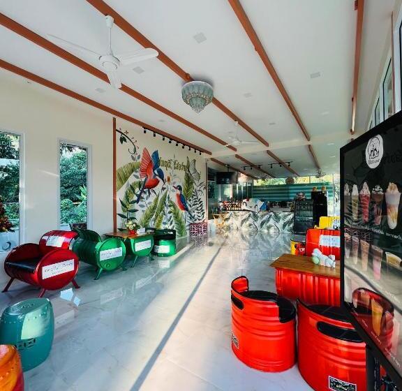 ホテル Somrudee Resort