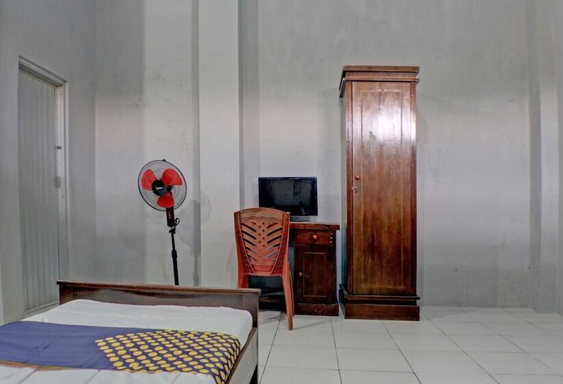 هتل Spot On 92834 Wisma Dira Tiara Syariah