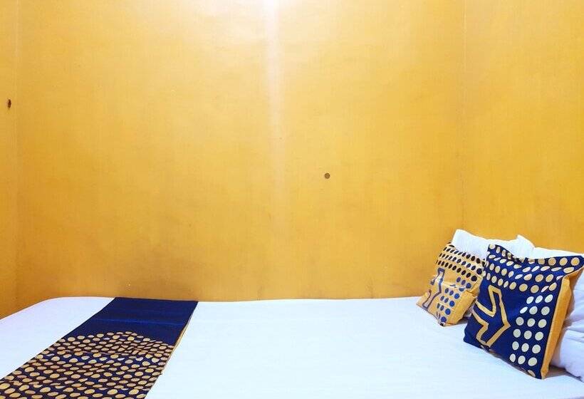 酒店 Spot On 92857 Kos Haji Jakfar Syariahnearpancoran Mas 25