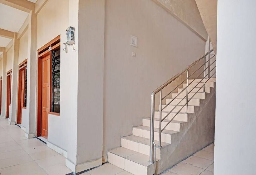 Hotel Spot On 92934 Nusantara Syariah