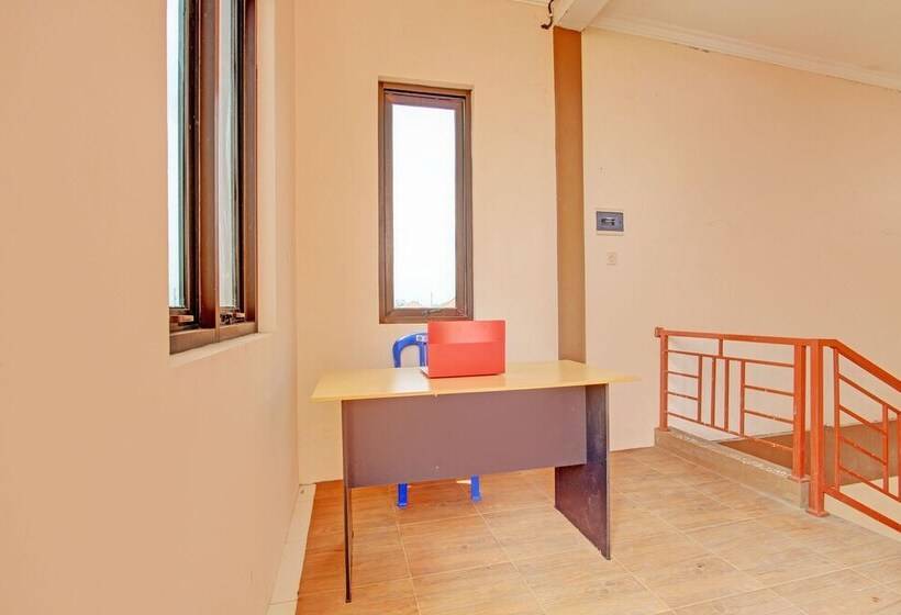 酒店 Spot On 92930 Syifa Guest House Syariah