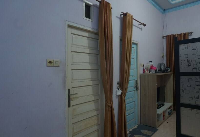 בית מלון כפרי Spot On 92549 Wisma Ribas Syariah