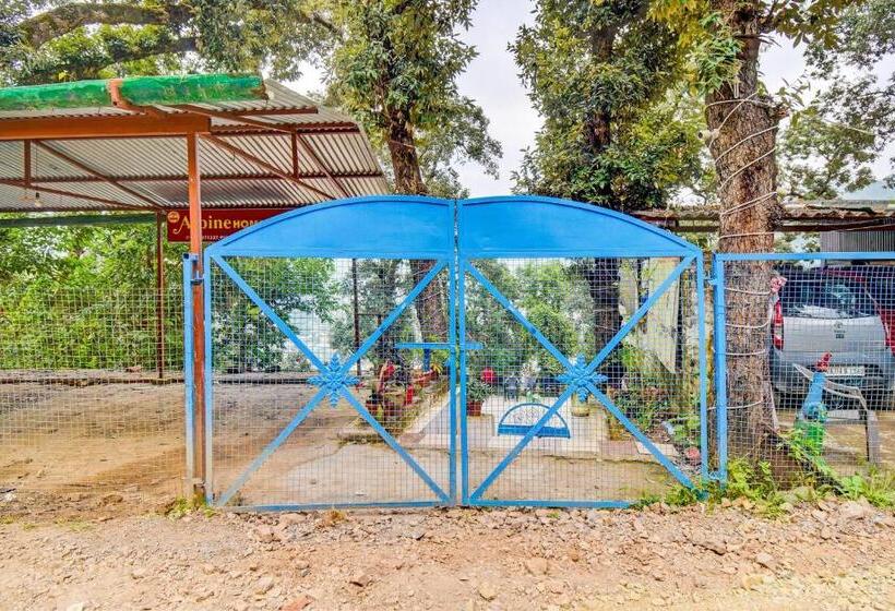 בית מלון כפרי Super Oyo Flagship Alpine Homestay