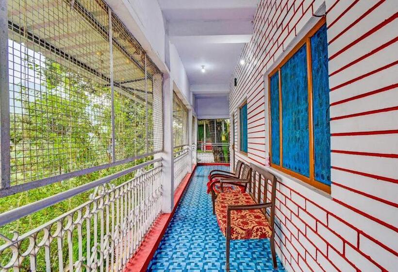 בית מלון כפרי Super Oyo Flagship Alpine Homestay