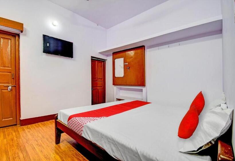 בית מלון כפרי Super Oyo Flagship Alpine Homestay