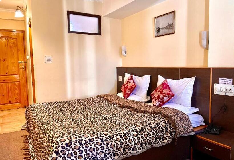 فندق Town Centre