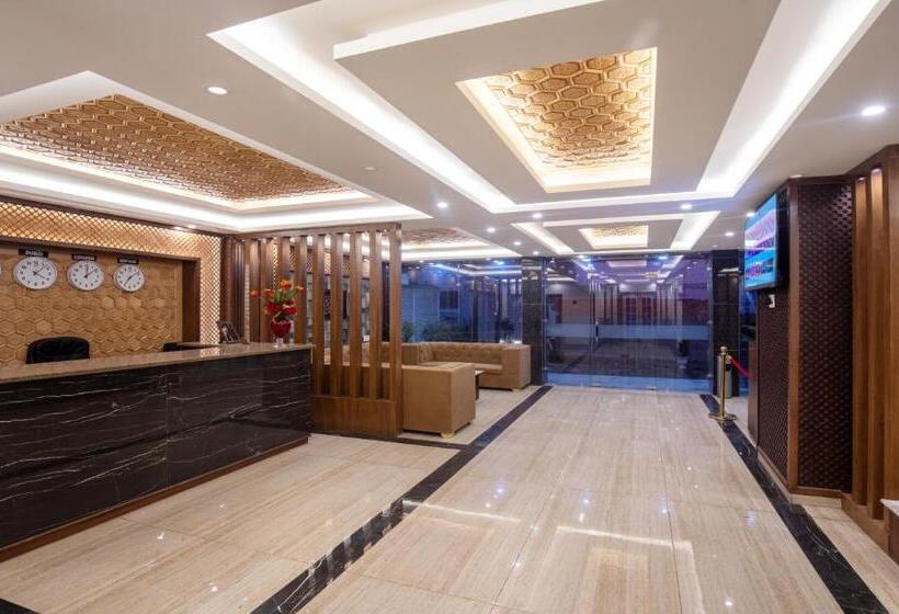 Fabhotel Prime Royal Park