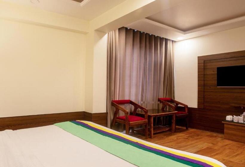 Fabhotel Prime Royal Park