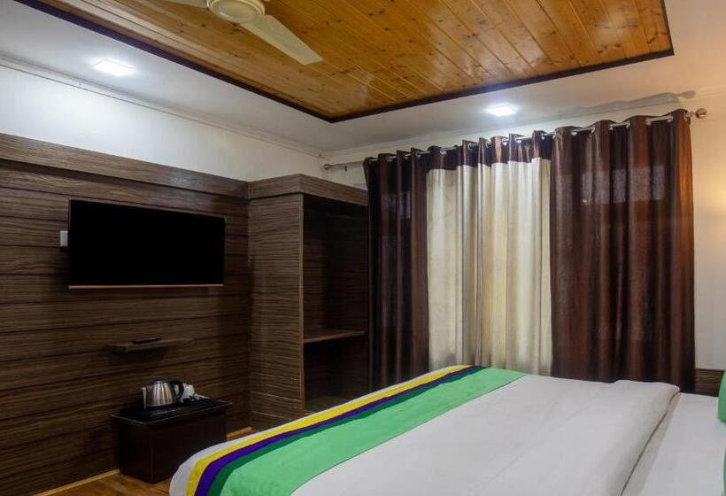 Fabhotel Prime Royal Park