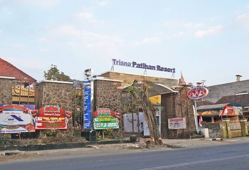 ホテル Trisna Patihan Resort By Oyo