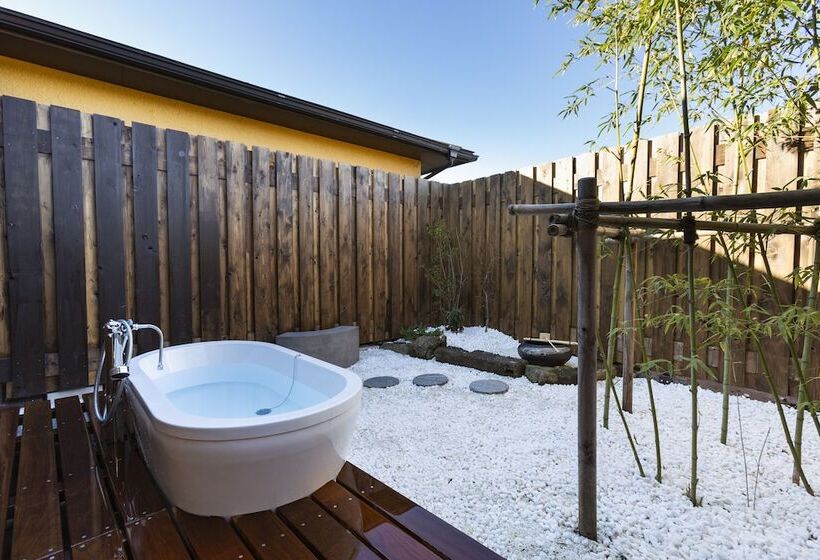 Отель Tsukinoyado Kaguya