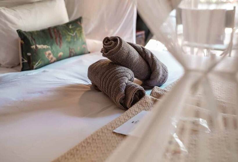 ホテル Umkumbe Bush Lodge Luxury Tented Camp