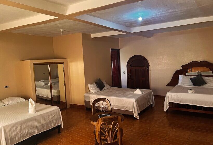 Hotel Y Restaurante La Perla