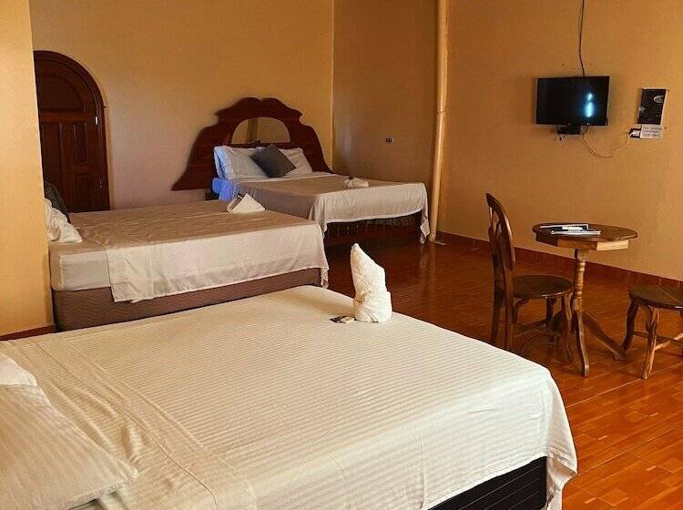 Hotel Y Restaurante La Perla