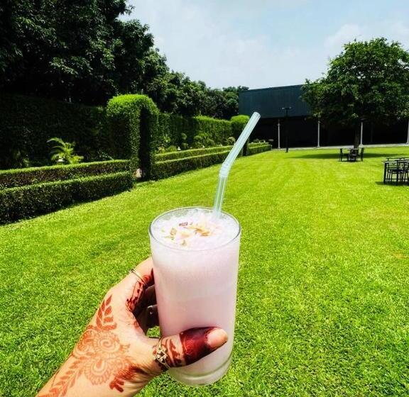 Krishna Garden Hotel & Restaurant