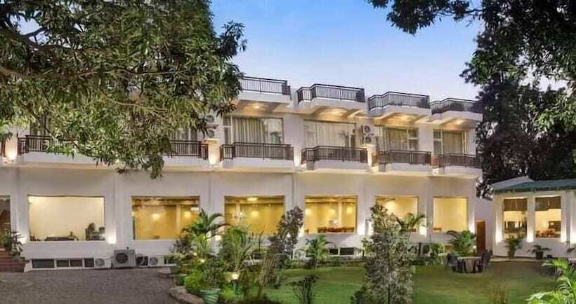 Novel Resort By Urban